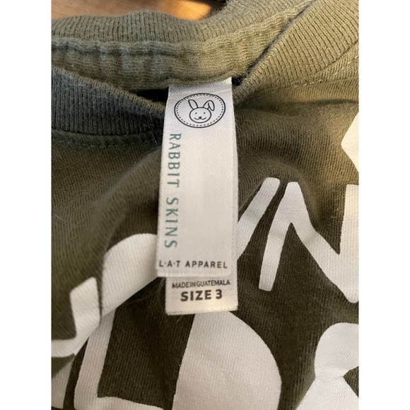 Rabbit Skins short sleeve t-shirt. Green. Young Wild & Three. Size 3. - Picture 3 of 4